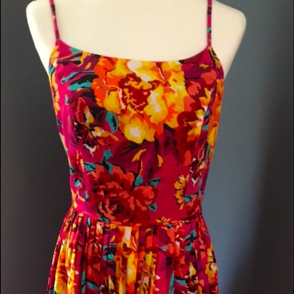 ISAAC MIZRAHI SZ 6 FLORAL ALINE SUNDRESS. BEAUTIFUL BOLD PATTERN - Picture 2 of 7
